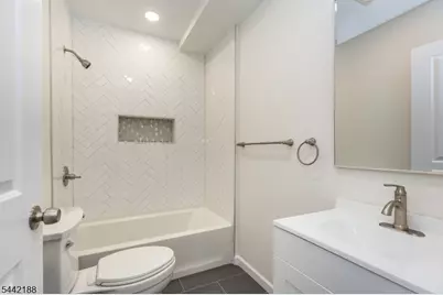 26 N Willow St #2, Montclair, NJ 07042 - Photo 18