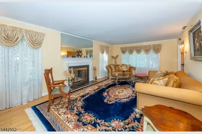 11 Laurel Ln, Hanover Township, NJ 07950 - Photo 8