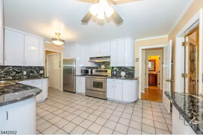 11 Laurel Ln, Hanover Township, NJ 07950 - Photo 14