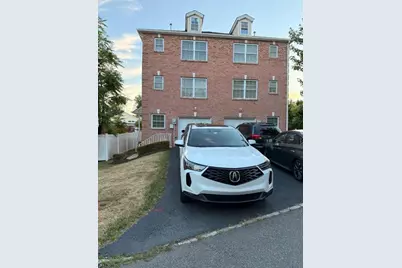 D3 Lily Court, Roselle, NJ 07203 - Photo 1