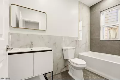 44 Fabyan Pl, Newark, NJ 07108 - Photo 20