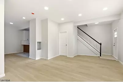 44 Fabyan Pl, Newark, NJ 07108 - Photo 6