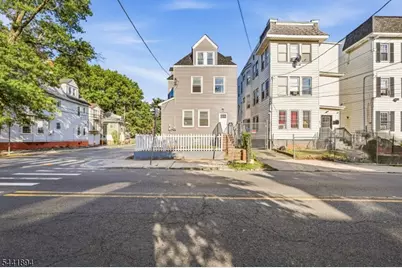 44 Fabyan Pl, Newark, NJ 07108 - Photo 4
