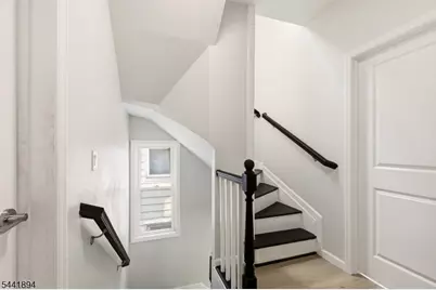 44 Fabyan Pl, Newark, NJ 07108 - Photo 22