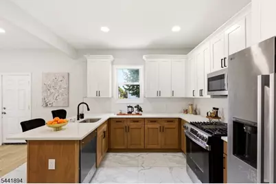 44 Fabyan Pl, Newark, NJ 07108 - Photo 18