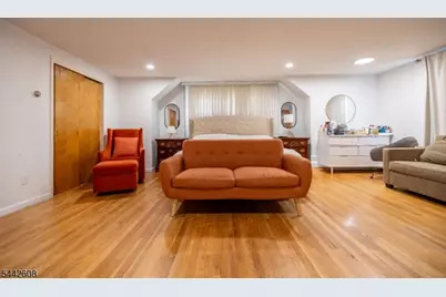 1758 Kenneth Ave, Union Township, NJ 07083 - Photo 18