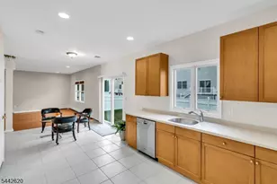 42 Leah Way, Parsippany, NJ 07054 - Photo 16