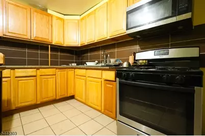 10 Oriental St, Newark, NJ 07104 - Photo 4