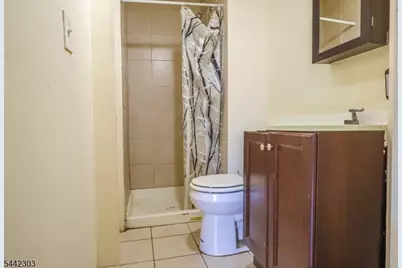 10 Oriental St, Newark, NJ 07104 - Photo 12