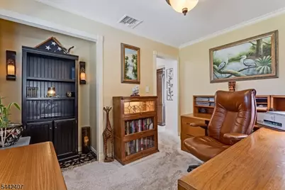 8 Alyson Dr, Fairfield, NJ 07004 - Photo 14