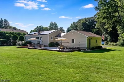 8 Alyson Dr, Fairfield, NJ 07004 - Photo 34