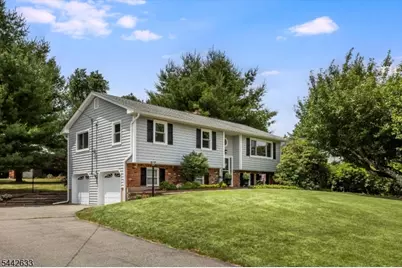 25 Kenmar Rd, Mount Olive, NJ 07828 - Photo 2