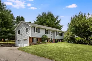 25 Kenmar Rd, Mount Olive, NJ 07828 - Photo 2