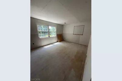 82 Palmer Dr, Livingston, NJ 07039 - Photo 6