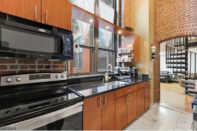 366-382 Trenton Ave #2F, Paterson, NJ 07503 - Photo 4