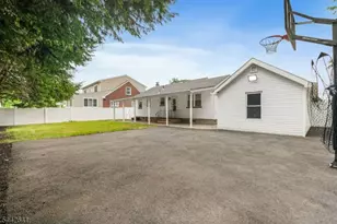 55 14th Ave, Elmwood Park, NJ 07407 - Photo 22