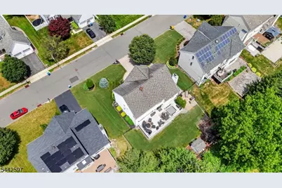9 Summerfield Dr, Franklin Township, NJ 08540 - Photo 48