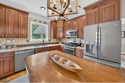 9 Summerfield Dr, Franklin Township, NJ 08540 - Photo 22