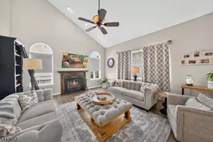 9 Summerfield Dr, Franklin Township, NJ 08540 - Photo 8