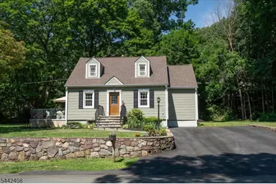 46 Lakeside Dr, Rockaway, NJ 07866 - Photo 2