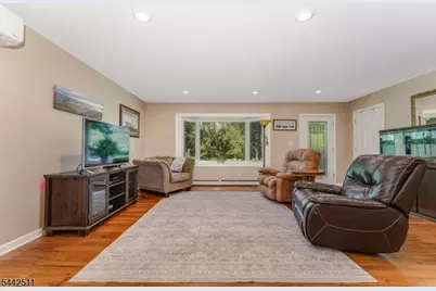 106 Oak Summit Rd, Kingwood Township, NJ 08825 - Photo 4