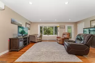 106 Oak Summit Rd, Kingwood Township, NJ 08825 - Photo 4