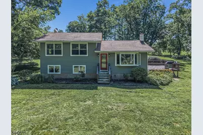 106 Oak Summit Rd, Kingwood Township, NJ 08825 - Photo 2