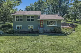106 Oak Summit Rd, Kingwood Township, NJ 08825 - Photo 2