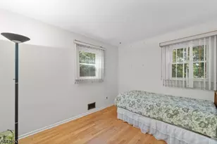 33 Walter Dr, Bloomingdale, NJ 07403 - Photo 20