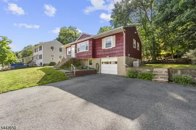 33 Walter Dr, Bloomingdale, NJ 07403 - Photo 38