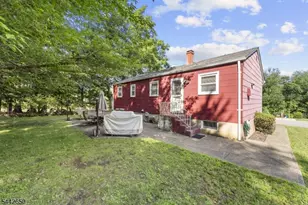 33 Walter Dr, Bloomingdale, NJ 07403 - Photo 34