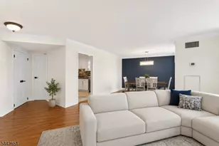 1020 Harmon Cove Tower, Secaucus, NJ 07094 - Photo 4