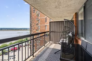 1020 Harmon Cove Tower, Secaucus, NJ 07094 - Photo 36