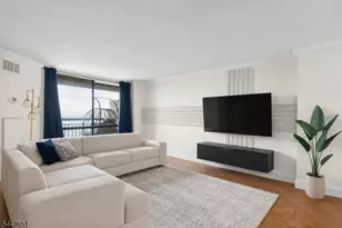 1020 Harmon Cove Tower, Secaucus, NJ 07094 - Photo 2