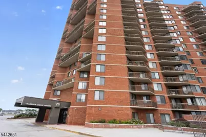1020 Harmon Cove Tower, Secaucus, NJ 07094 - Photo 30