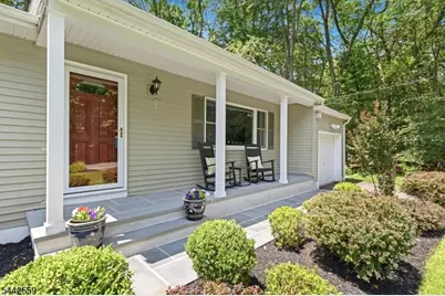 28 Delbrook Rd, Parsippany, NJ 07950 - Photo 4