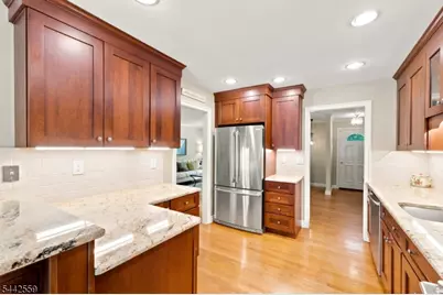 28 Delbrook Rd, Parsippany, NJ 07950 - Photo 18