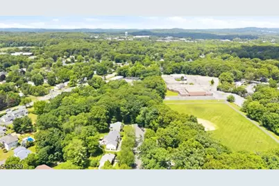 28 Delbrook Rd, Parsippany, NJ 07950 - Photo 42
