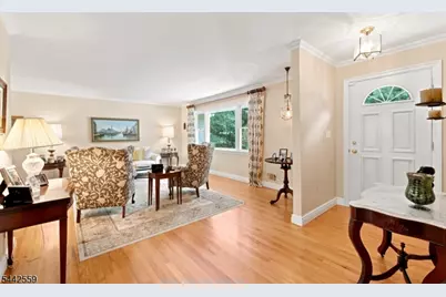 28 Delbrook Rd, Parsippany, NJ 07950 - Photo 6