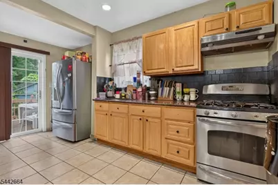 416 Pine St, Roselle, NJ 07203 - Photo 10