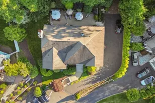 22 Trails End Ct, Westfield Town, NJ 07090 - Photo 2