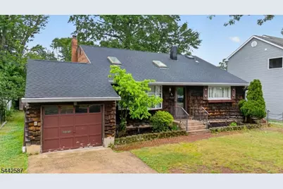 30 Raven Dr, Woodbridge Township, NJ 07067 - Photo 2