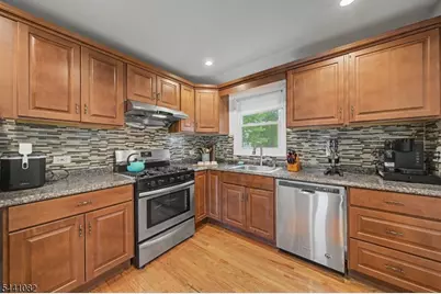 23 Distler Ave, West Caldwell, NJ 07006 - Photo 12