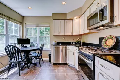 15 Navajo Trl, Branchburg Township, NJ 08876 - Photo 8
