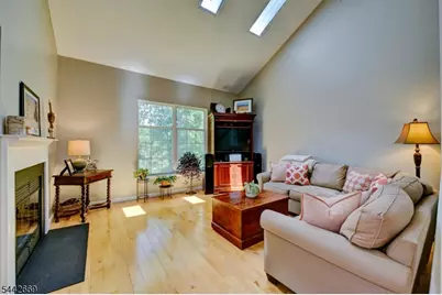 15 Navajo Trl, Branchburg Township, NJ 08876 - Photo 20