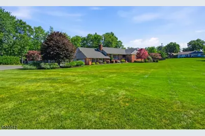 65 Washington Valley Rd, Warren Township, NJ 07059 - Photo 4