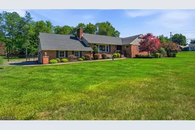65 Washington Valley Rd, Warren Township, NJ 07059 - Photo 2