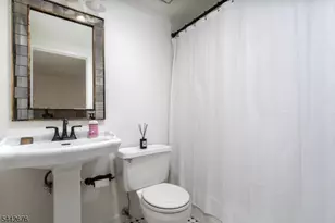 518-536 Gregory Ave, Weehawken, NJ 07086 - Photo 10