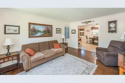 3 Maple Ln, Parsippany, NJ 07034 - Photo 4
