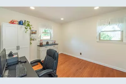 3 Maple Ln, Parsippany, NJ 07034 - Photo 10